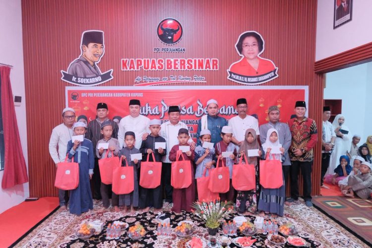 Bupati Kapuas Hadiri Undangan Buka Puasa Bersama Keluarga Besar PDI Perjuangan Kabupaten Kapuas