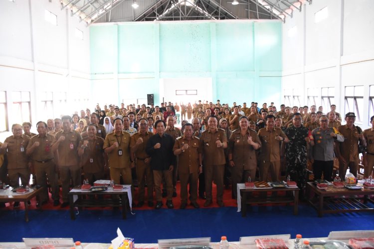Bupati Ikuti kegiatan Musyawarah Perencanaan Pembangunan (Musrenbang) Tingkat Kecamatan Kapuas Barat