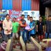 Penyerahan bantuan darurat oleh sekda barut untuk korban kebakaran