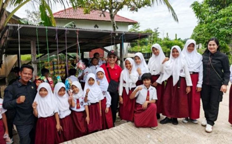 Anggota DPRD Barito Utara melaksanakan kunjungan kerja dalam daerah