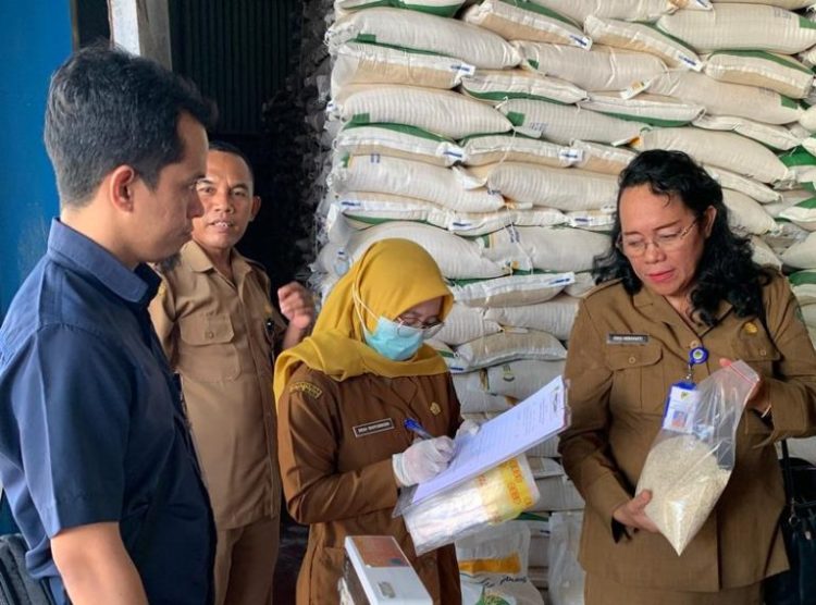 Pemkab Barut Pastikan Kualitas Bantuan Pangan Sebelum Disalurkan Ke Masyarakat