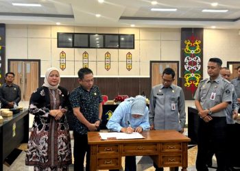 DPRD Barut Bersama Kemenkumham Kalteng Teken MoU Penyusunan Raperda Inisiatif DPRD