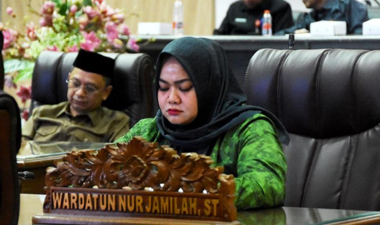 Kunjungan Kadisdik ke SDN 5 Hajak di Apresiasi DPRD Barito Utara