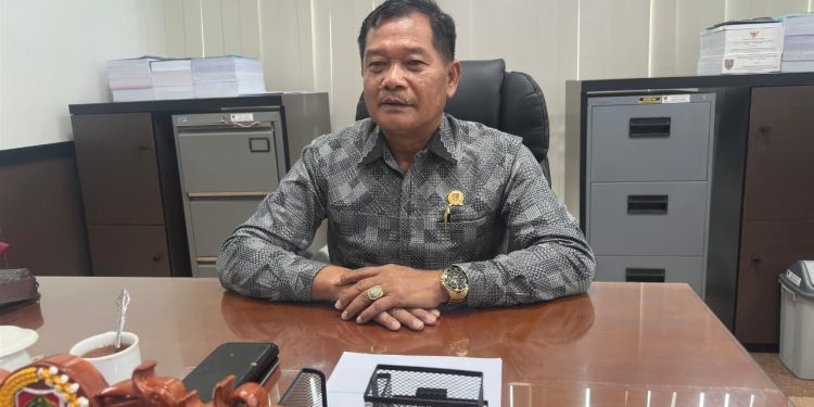 Sutik Soroti Peredaran Rokok ilegal di Kotim