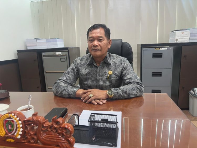 Sutik Soroti Peredaran Rokok ilegal di Kotim