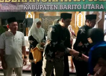 Suasana Haru Iringi Pelepasan Jamaah Calon Haji Barito Utara