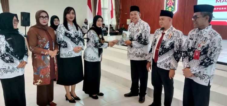 Konkerkab PGRI Barito Utara Jadi Momentum Penguatan Literasi dan Peduli Lingkungan