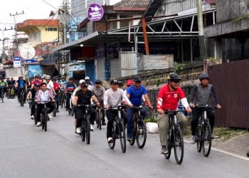 Bupati Barito Utara Manfaatkan Kegiatan Gowes Pagi Sebagai Sarana Untuk Melihat Langsung Kondisi Lapangan