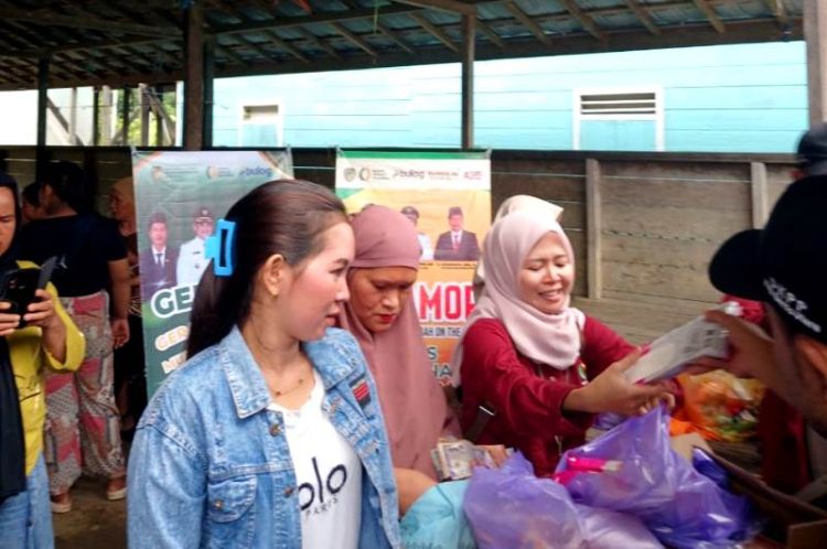 Program Pemkab Barut GPM On The Road Bantu Warga Peroleh Bahan Pangan dengan Harga Terjangkau