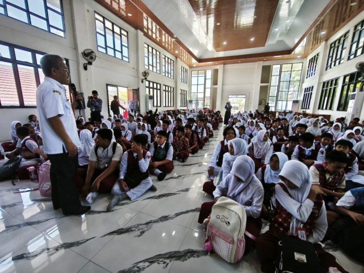 Kadis Disdik Tekankan MPLS Berorientasi Pembentukan Karakter dan Edukasi Digital