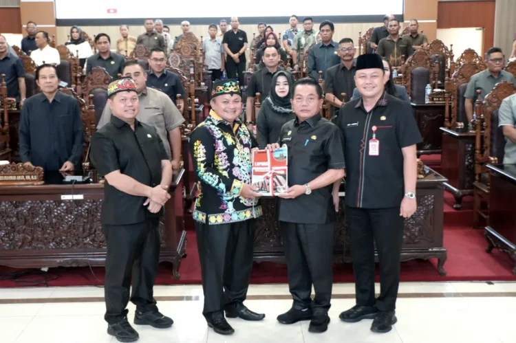 DPRD Kapuas Laksanakan Rapur ke 2 Terkait Pertanggungjawaban Pelaksanaan APBD Kapuas TA 2025