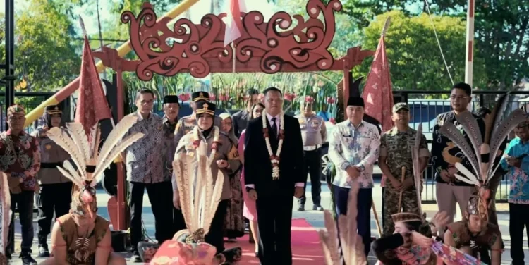 Ketua Dewan Kapuas Sambut Kedatangan Kapolres Kapuas Yang Baru