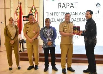 Wakil Ketua II DPRD Kapuas Hadiri Rapat TPAKD Tahun 2027