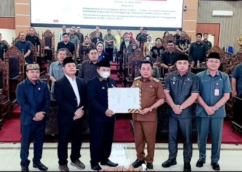 Rapur ke 5 , 7 Fraksi DPRD Kapuas Setujui Raperda Pertanggungjawaban APBD TA 2025