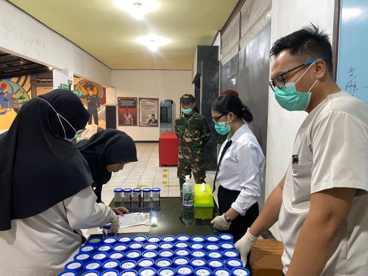 Perkuat Komitmen Bebas Narkoba, Rutan Kapuas Gelar Tes Urine Massal Petugas dan WBP